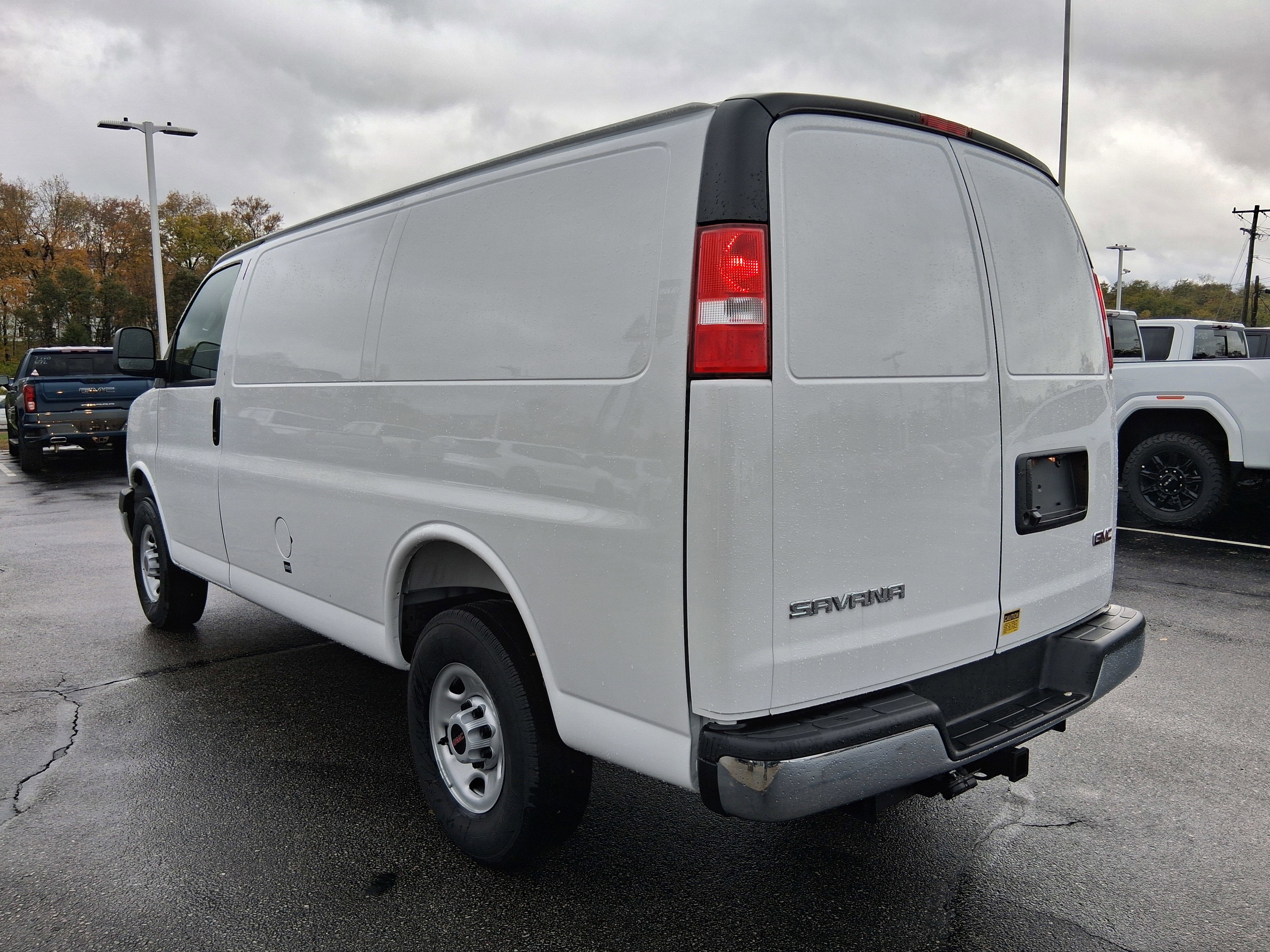 New 2025 GMC Savana 3500 w/ Driver Convenience Package image 9