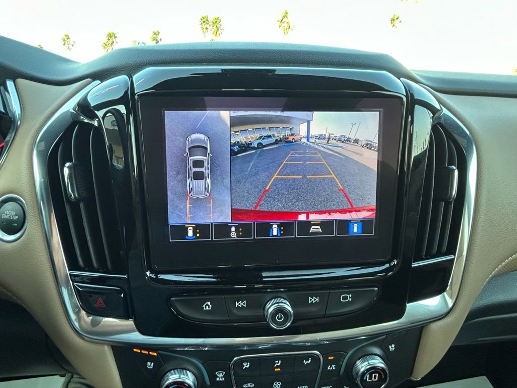 Used 2023 Chevrolet Traverse Premier image 17