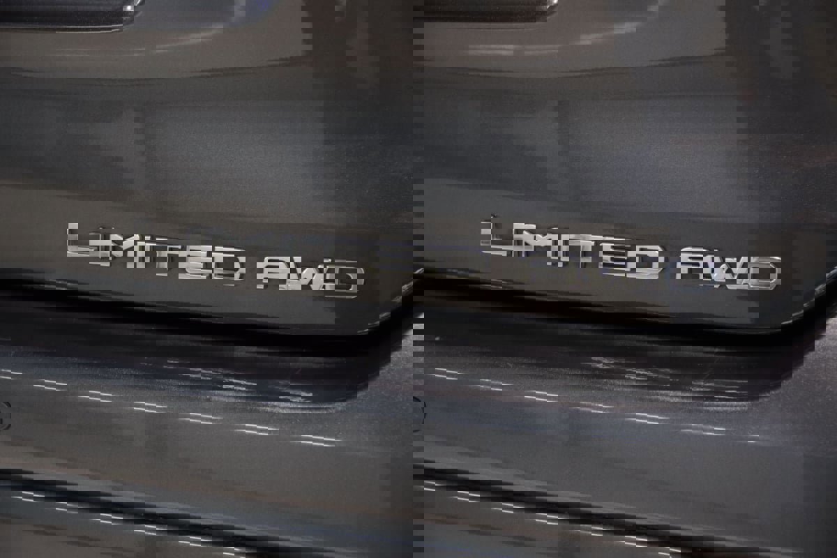 Used 2021 Toyota Highlander Limited image 22