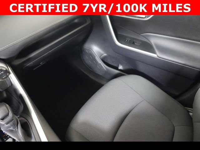 Used 2025 Toyota RAV4 XLE image 17