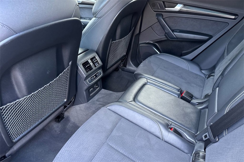 Used 2022 Audi SQ5 Premium image 11