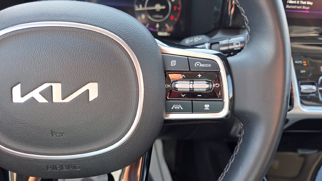 Used 2023 Kia Sorento SX AWD/4WD image 28