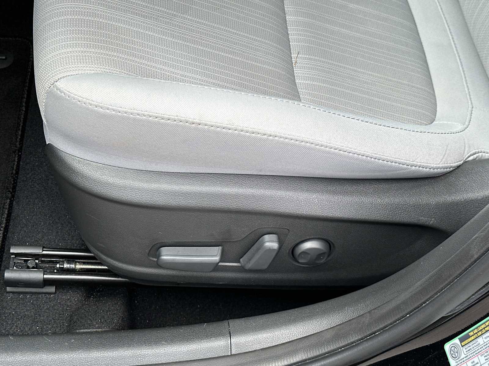 Used 2023 Hyundai Kona SEL image 11