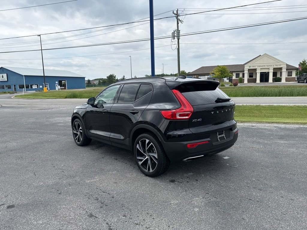 Used 2020 Volvo XC40 T4 R-Design w/ Protection Package Premier FWD image 3