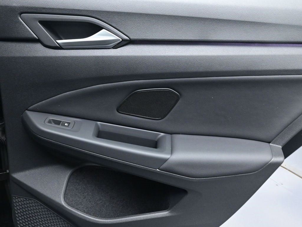 New 2025 Volkswagen Golf R Black Edition image 28