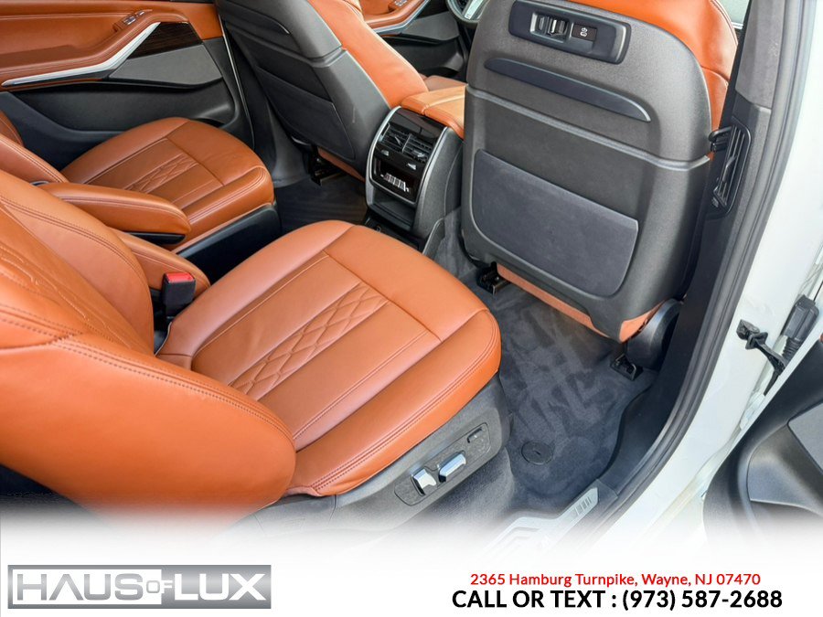 Used 2021 BMW X7 M50i AWD/4WD image 27