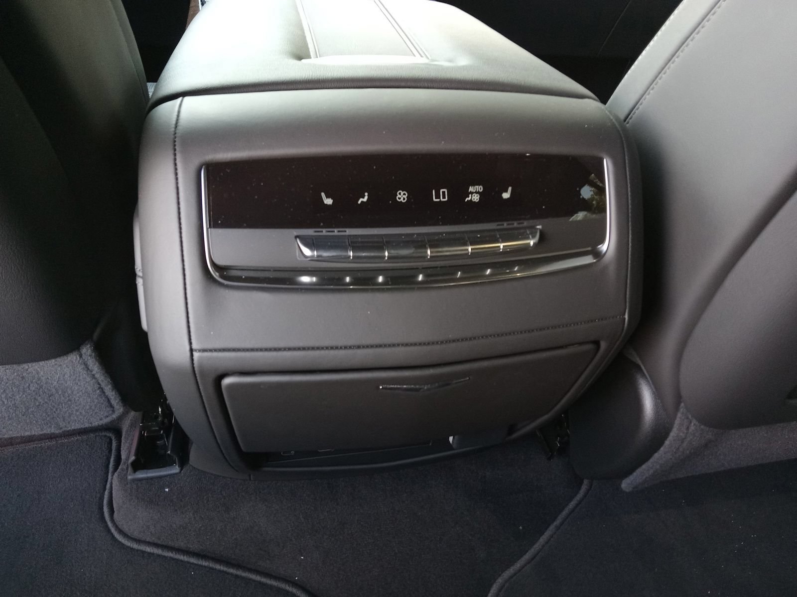 New 2026 Cadillac Escalade Platinum Sport AWD/4WD image 24