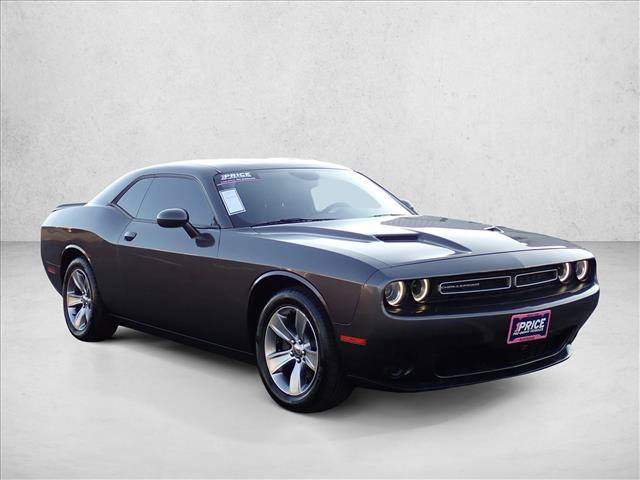 Used 2020 Dodge Challenger SXT RWD image 6