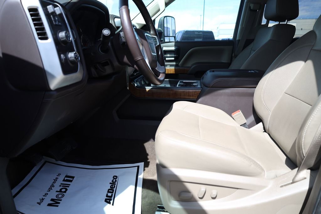 Used 2015 GMC Sierra 2500 SLT w/ Duramax Plus Package image 11