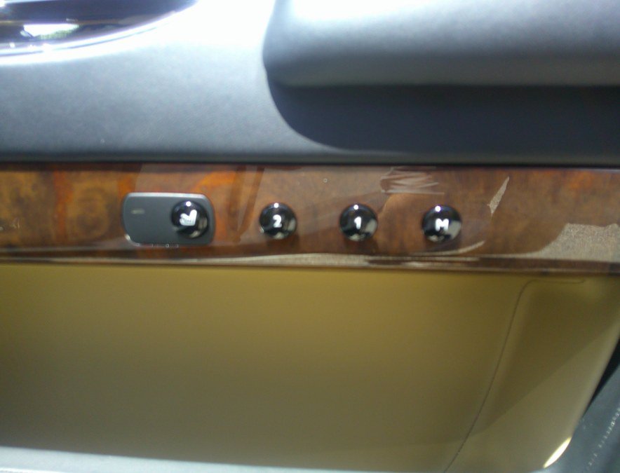 Used 2013 Rolls-Royce Ghost RWD image 98