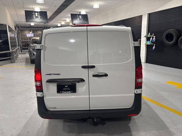 Used 2023 Mercedes-Benz Metris image 8