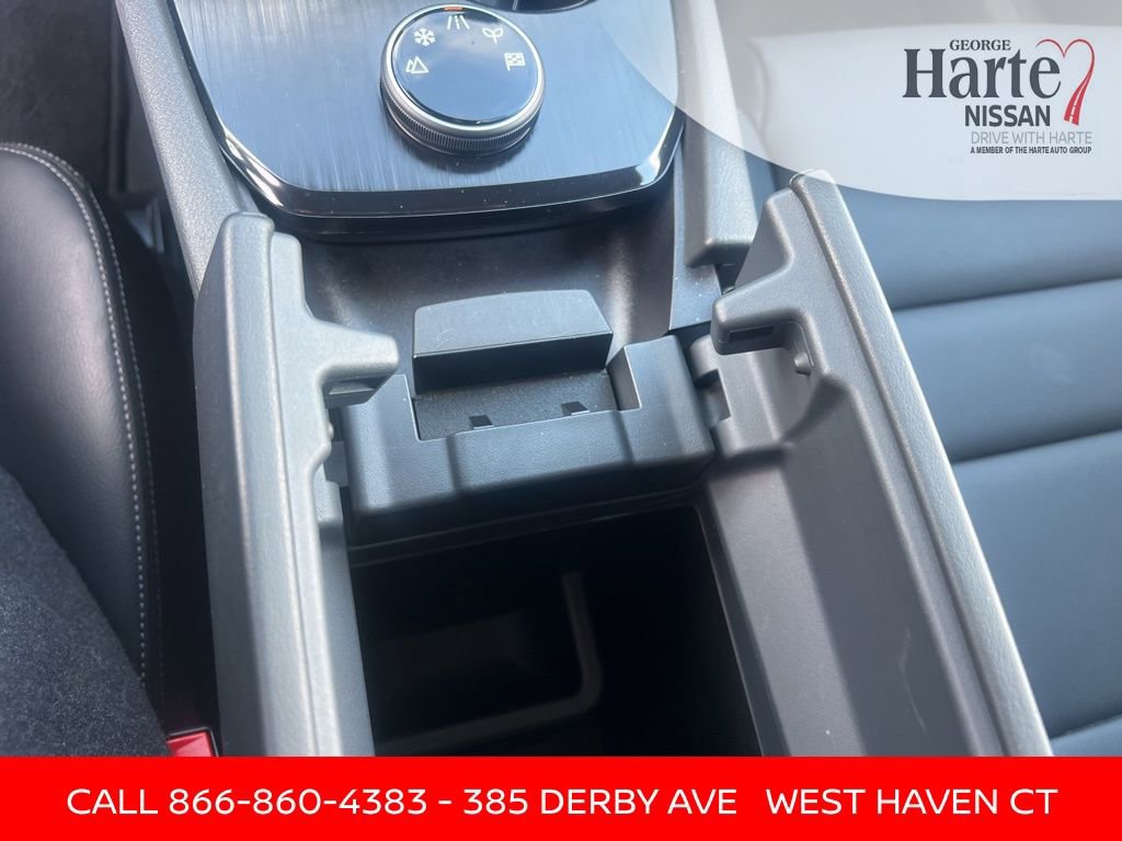 Certified 2025 Nissan Rogue SL image 46