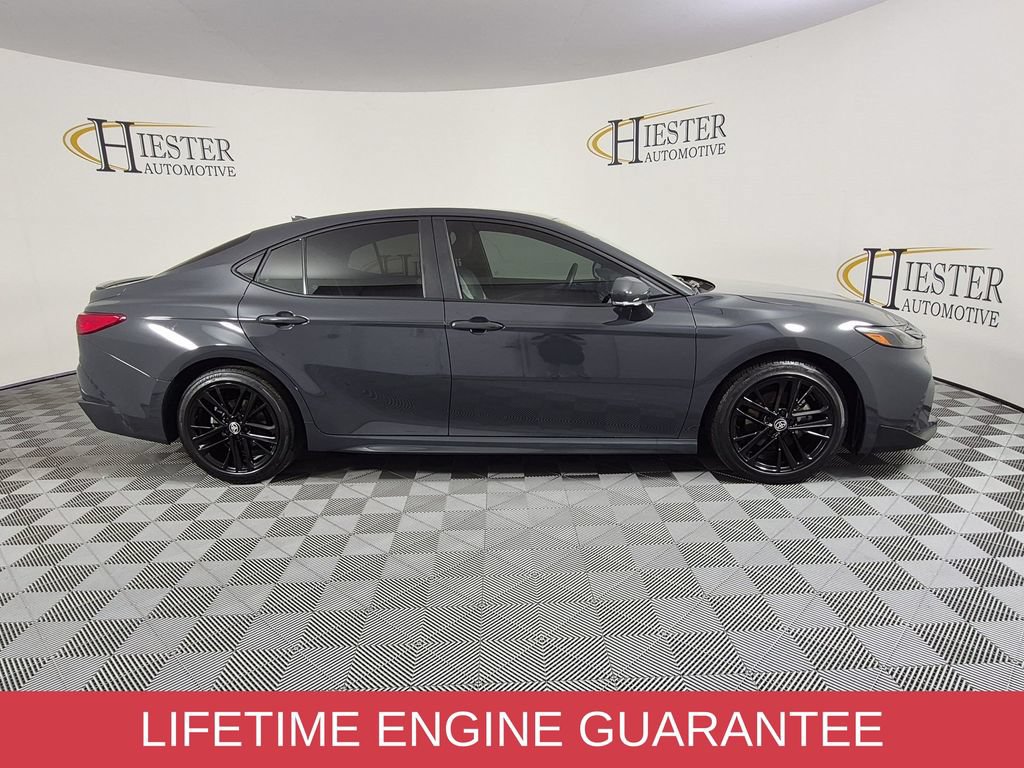 Used 2025 Toyota Camry SE FWD image 3