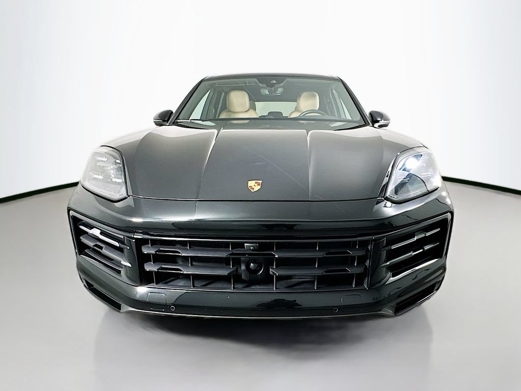 Certified 2025 Porsche Cayenne S AWD/4WD image 6