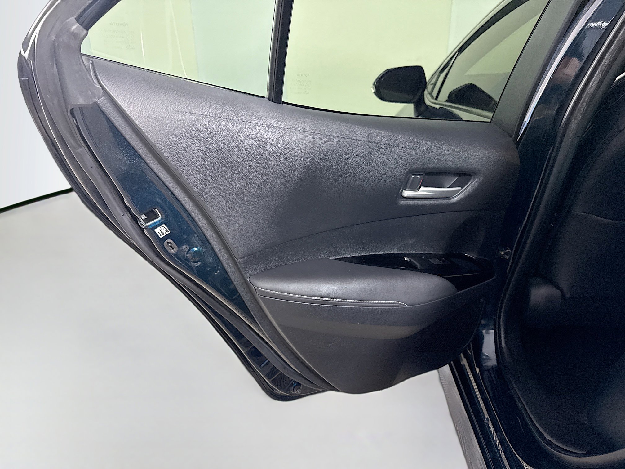 Used 2019 Toyota Corolla XSE FWD image 26