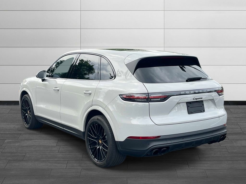 Used 2022 Porsche Cayenne AWD/4WD image 3