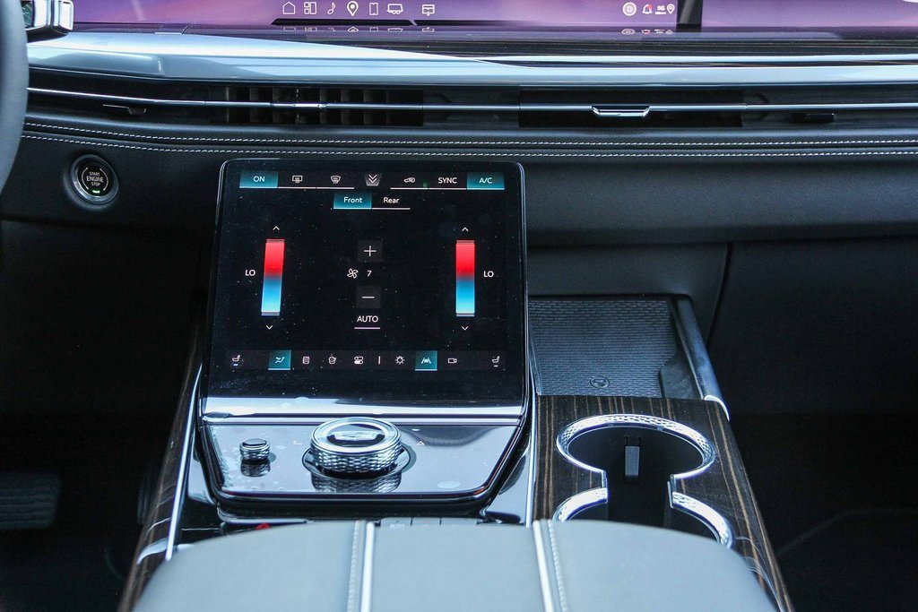 Used 2026 Cadillac Escalade Luxury image 14