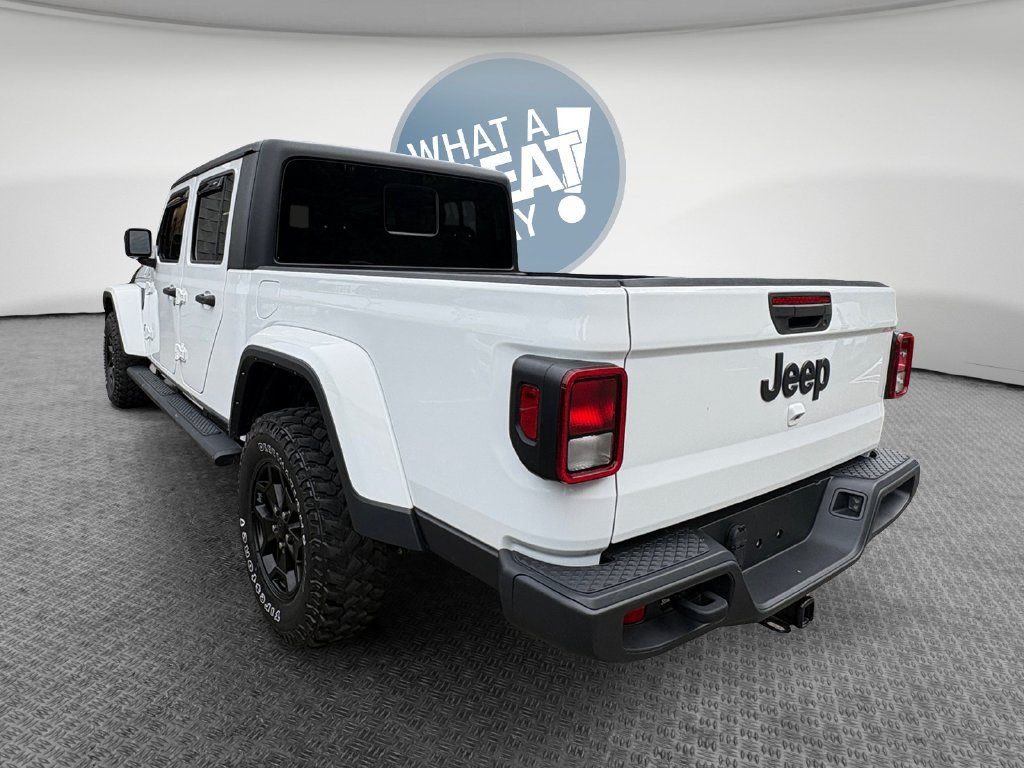 Certified 2022 Jeep Gladiator Sport AWD/4WD image 6