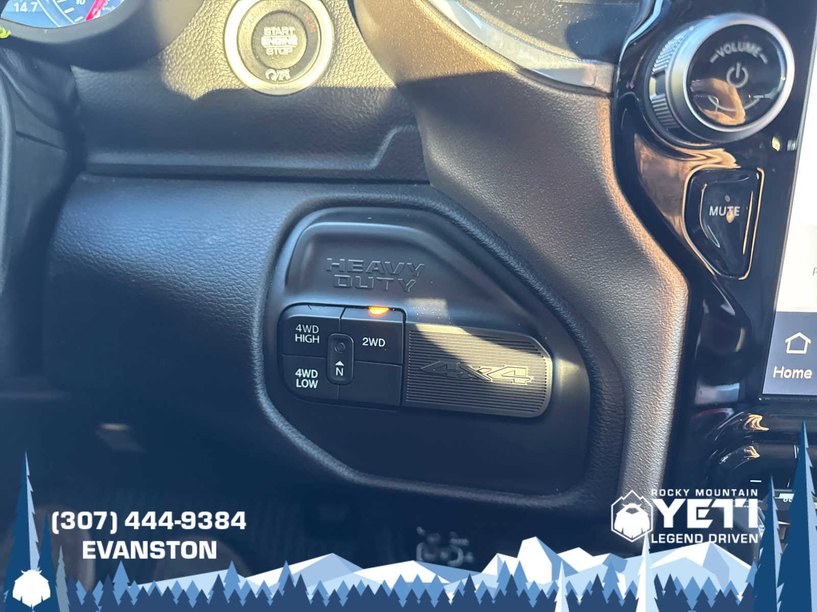 Used 2024 RAM 3500 Laramie image 32