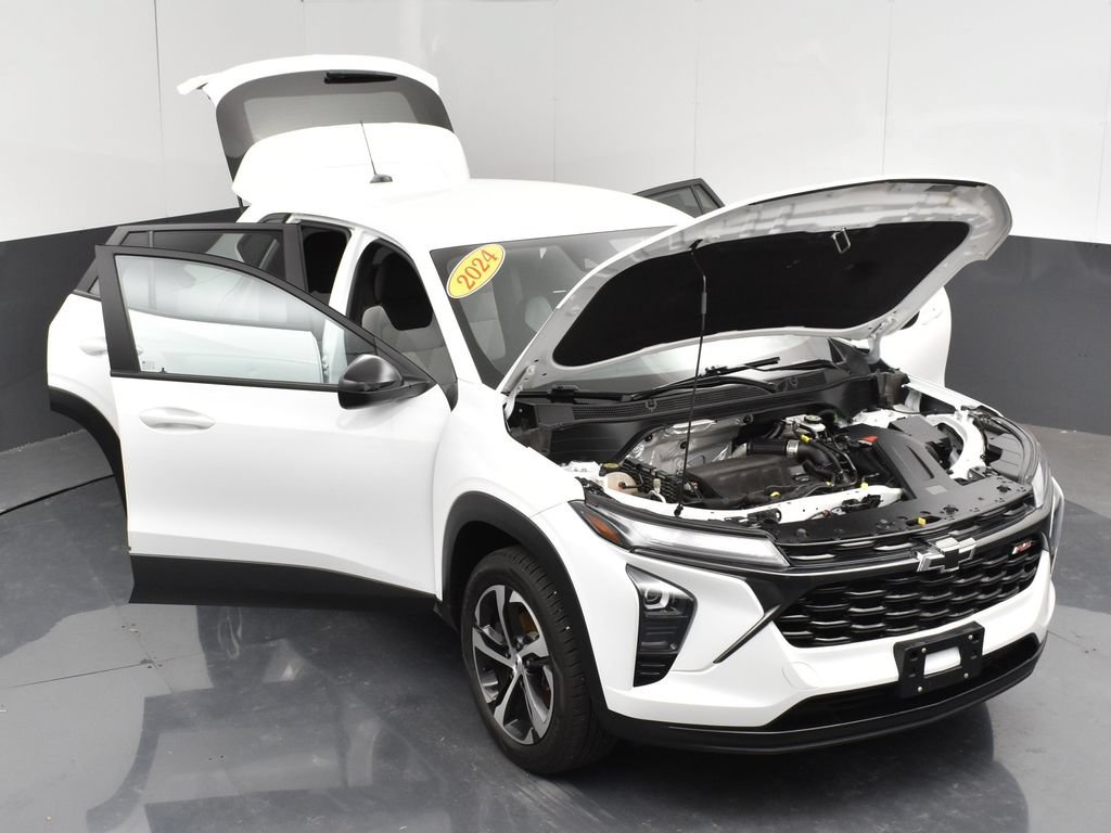 Used 2024 Chevrolet Trax RS FWD image 33