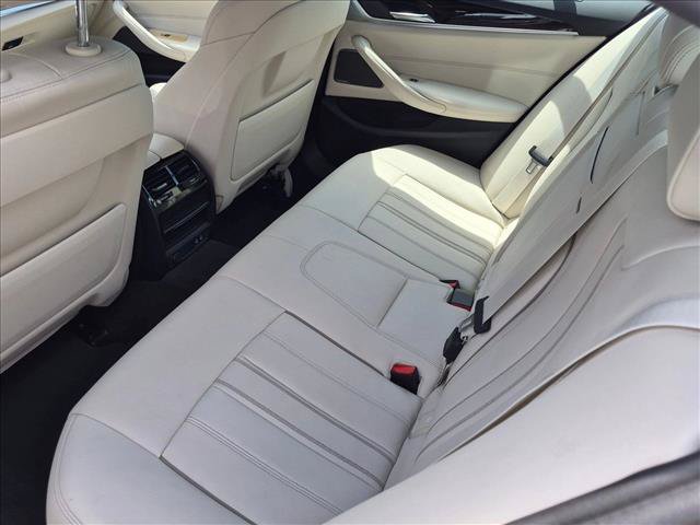 Used 2023 BMW 540i w/ Premium Package RWD image 17