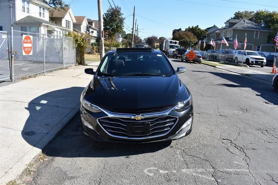 Used 2024 Chevrolet Malibu LT FWD image 3
