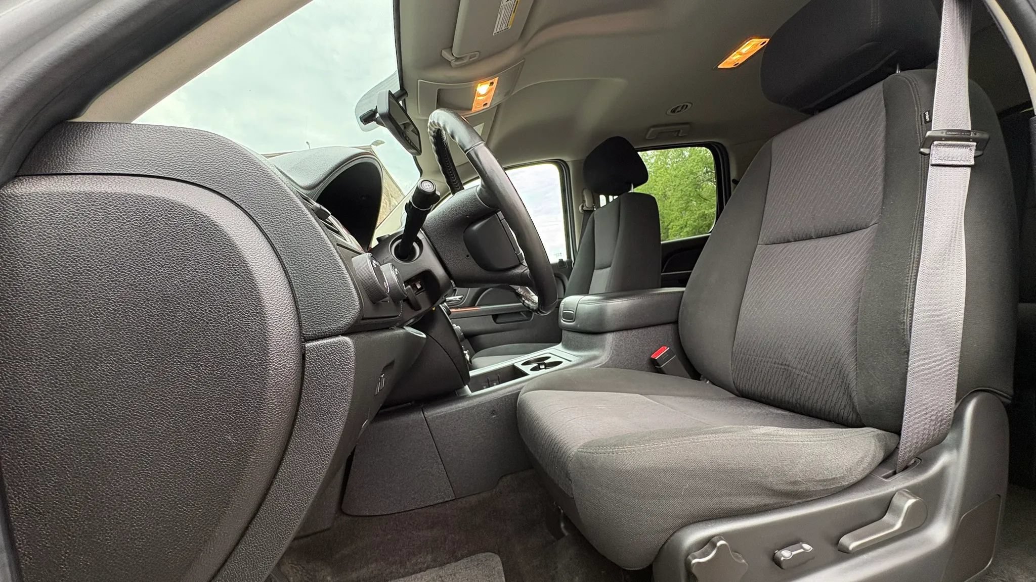 Used 2014 Chevrolet Suburban LS w/ All-Star Edition AWD/4WD image 2