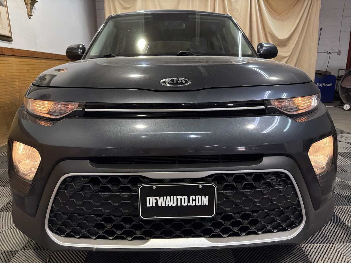 Used 2020 Kia Soul LX FWD image 3