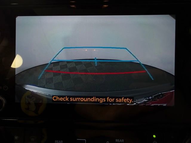 Used 2024 Toyota Highlander XLE image 27