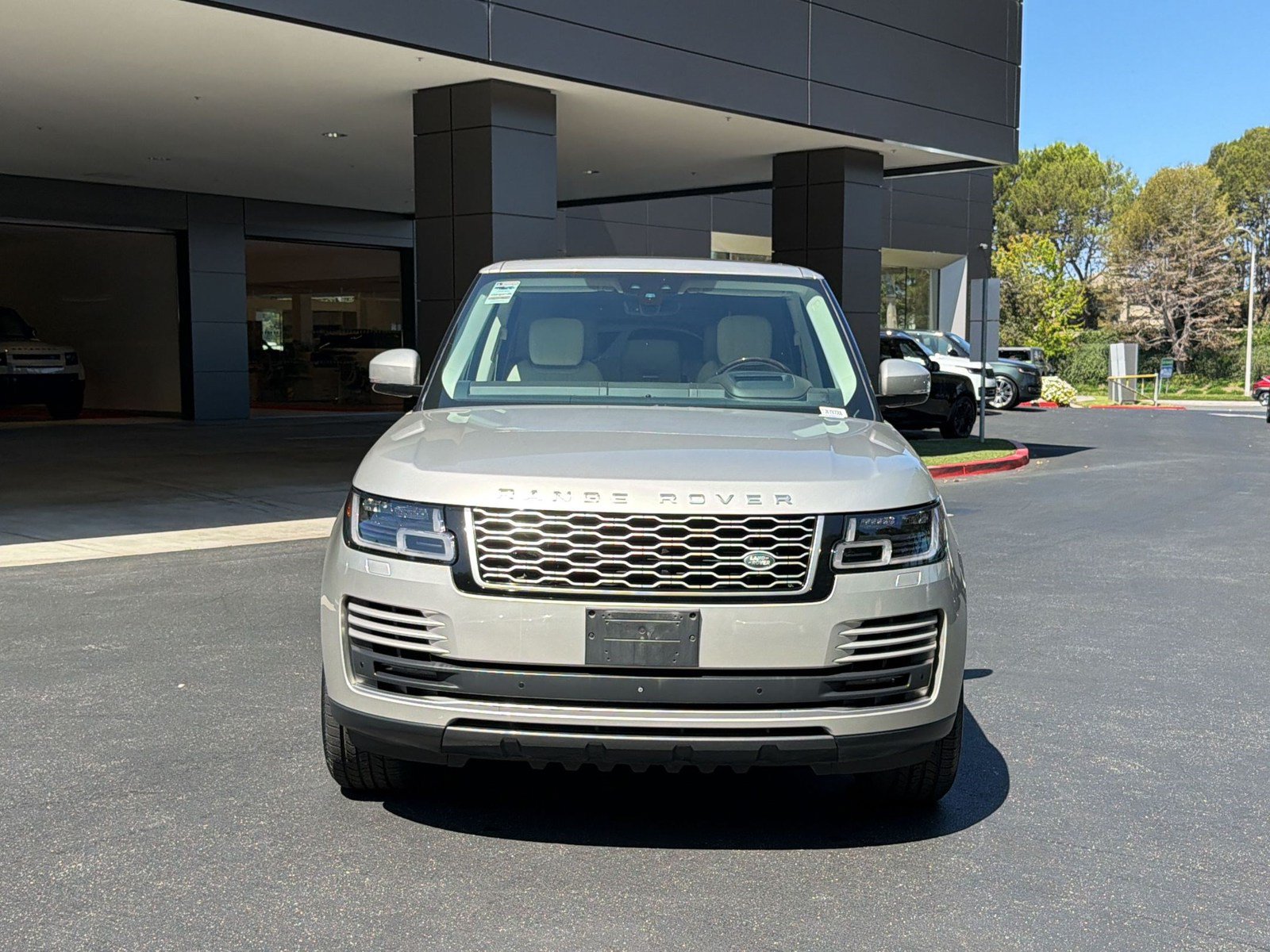 Used 2018 Land Rover Range Rover HSE AWD/4WD image 6