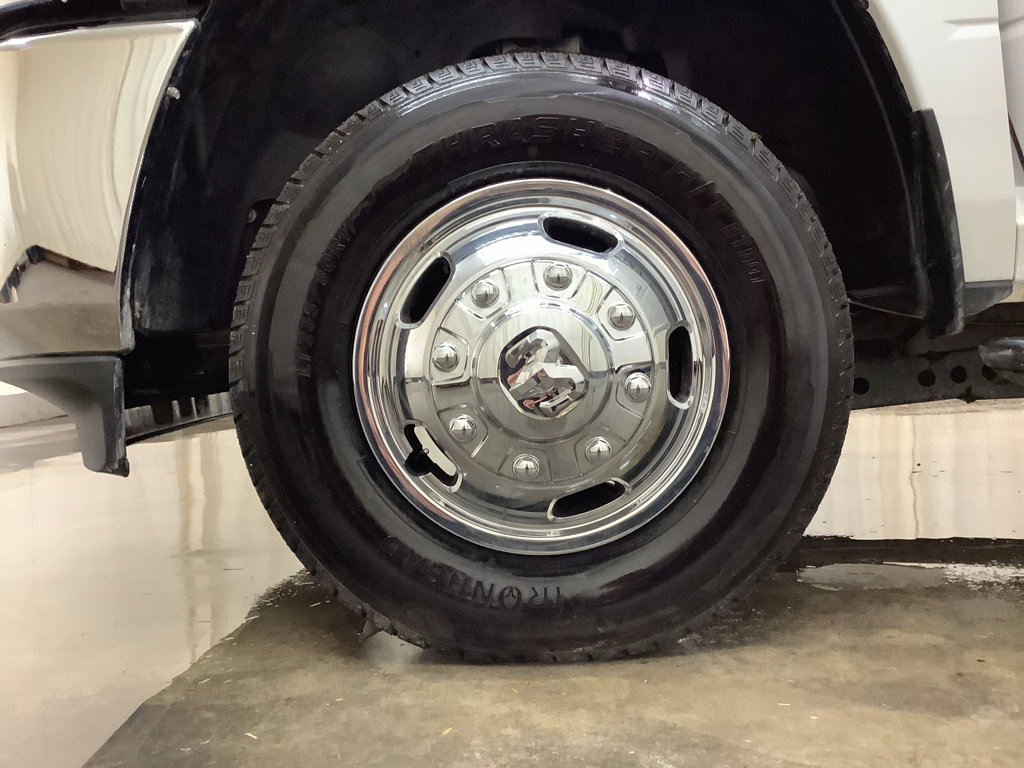 Used 2024 RAM 3500 Big Horn image 29