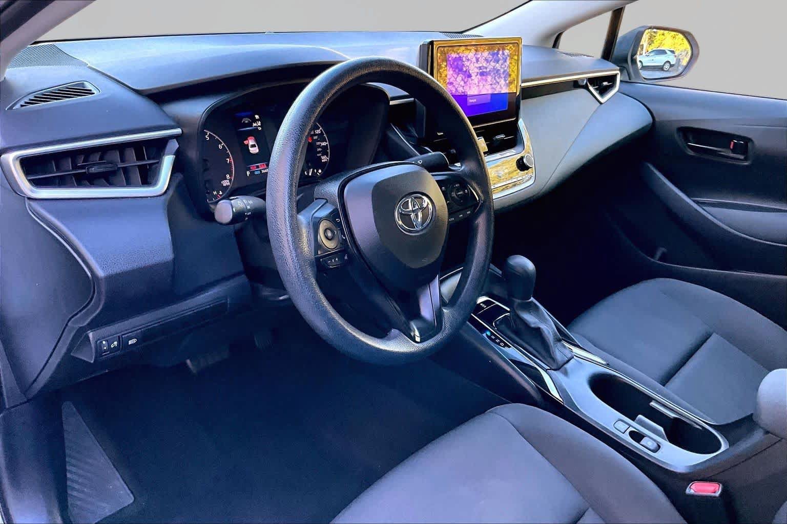 Used 2024 Toyota Corolla LE FWD image 18