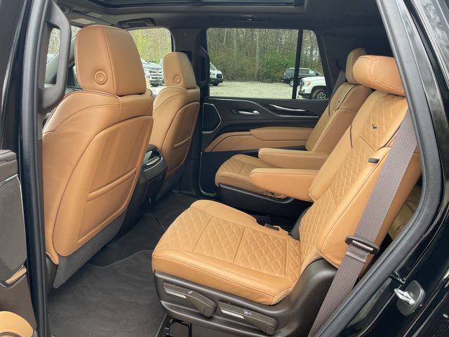 Used 2024 Cadillac Escalade Sport w/ LPO, ONYX Package AWD/4WD image 19