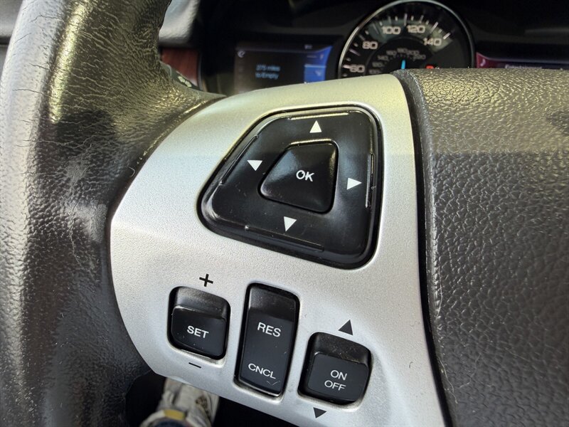 Used 2013 Ford Edge Limited FWD image 25