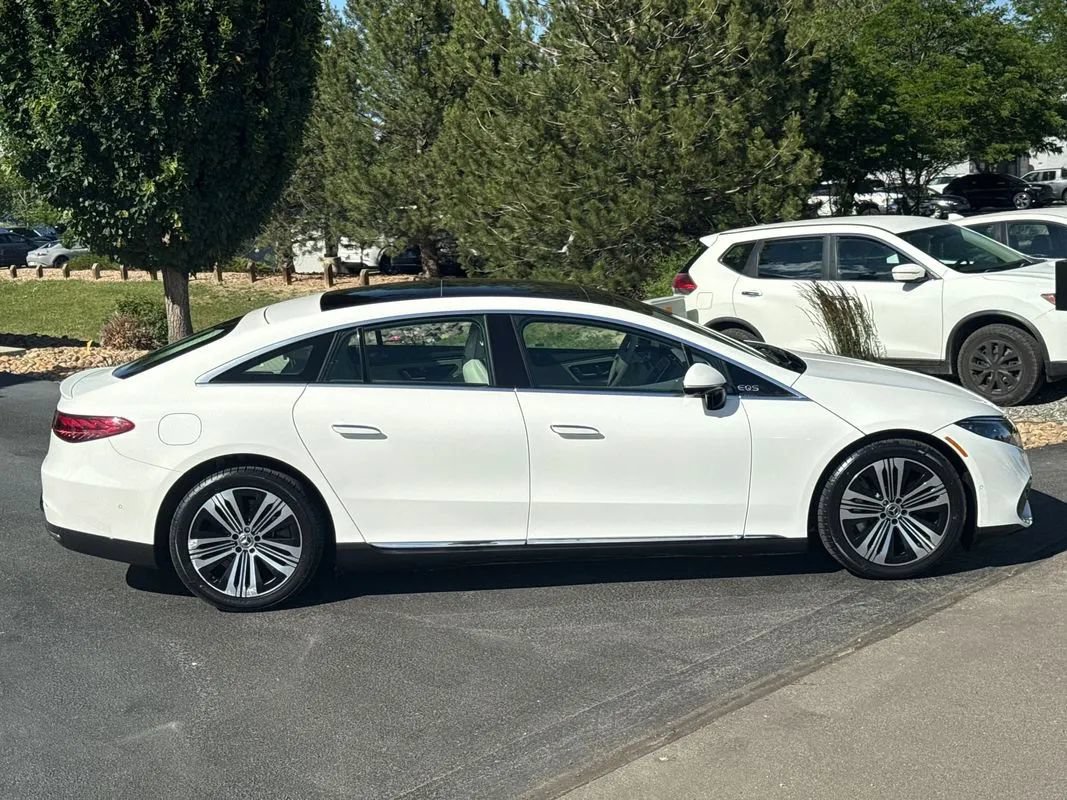 Used 2022 Mercedes-Benz EQS 450+ Sedan image 33