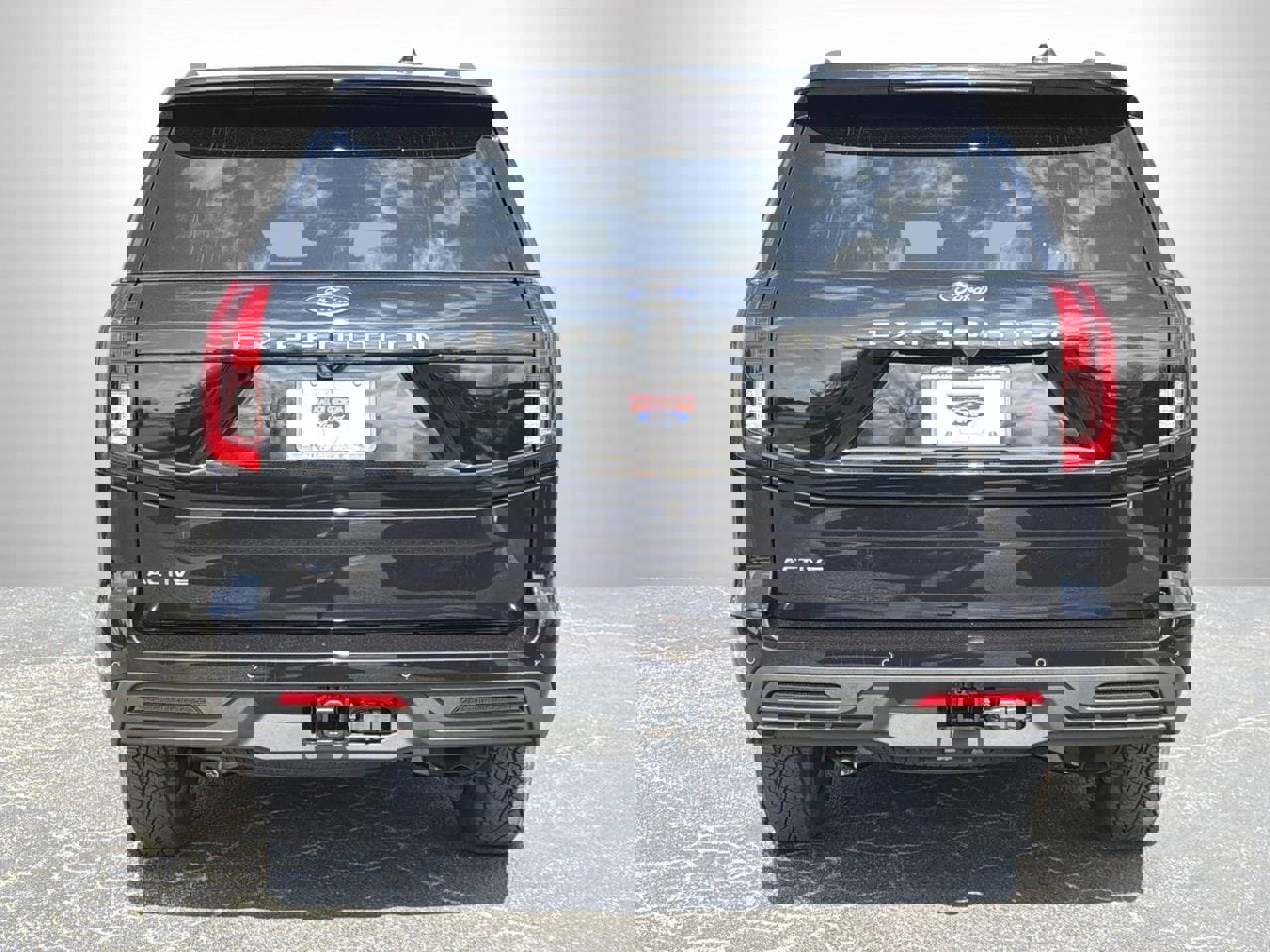 New 2026 Ford Expedition Active image 6