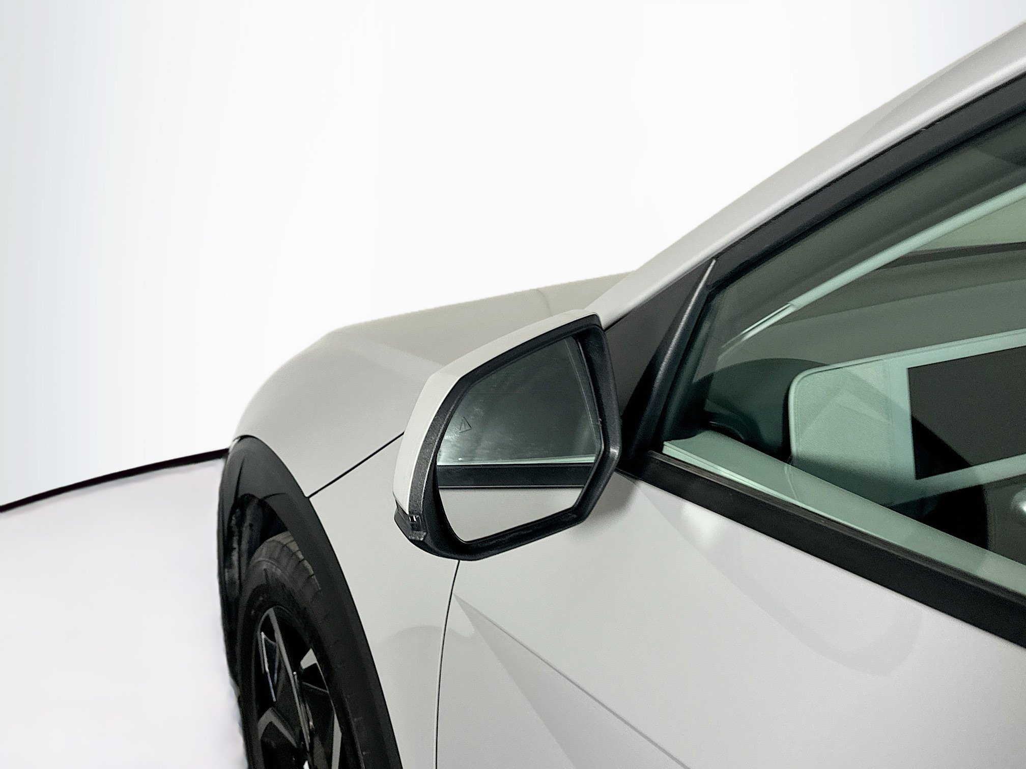 Used 2024 Hyundai Ioniq 5 SEL image 16