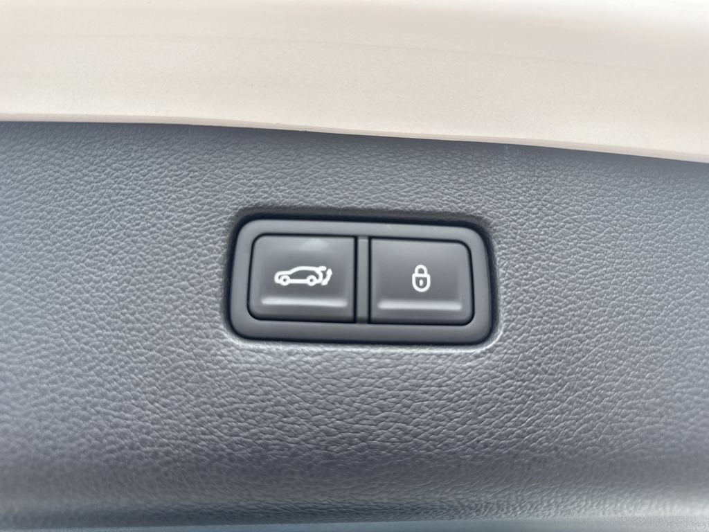 Used 2023 Genesis GV80 2.5T w/ Prestige Package AWD/4WD image 32