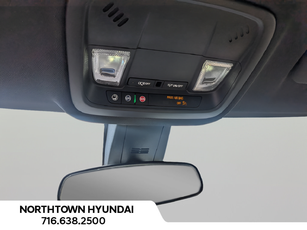Used 2023 Chevrolet Traverse LS AWD/4WD image 21