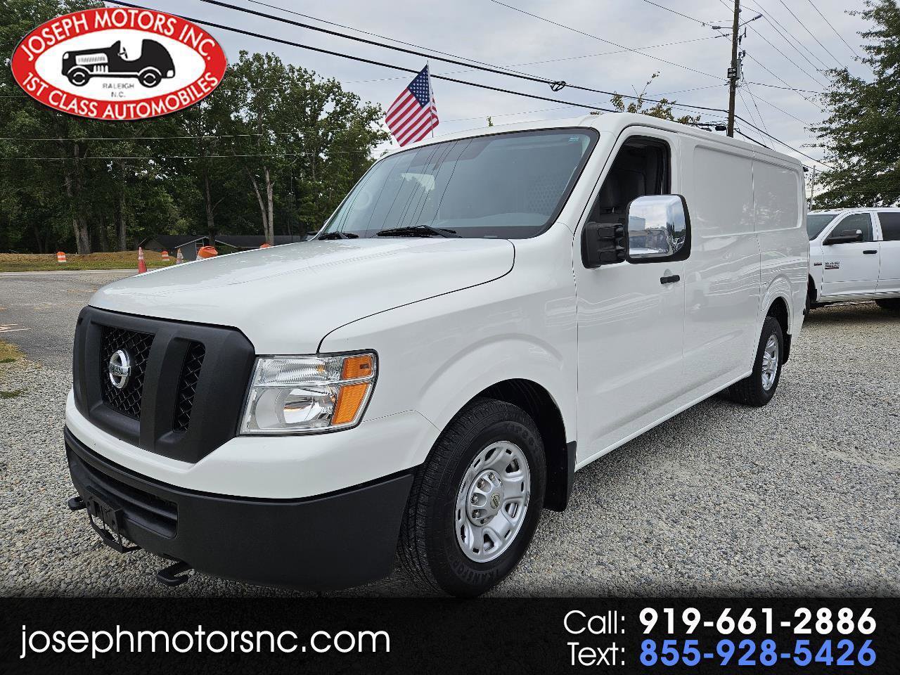 Used 2019 Nissan NV 2500 SV RWD image 1