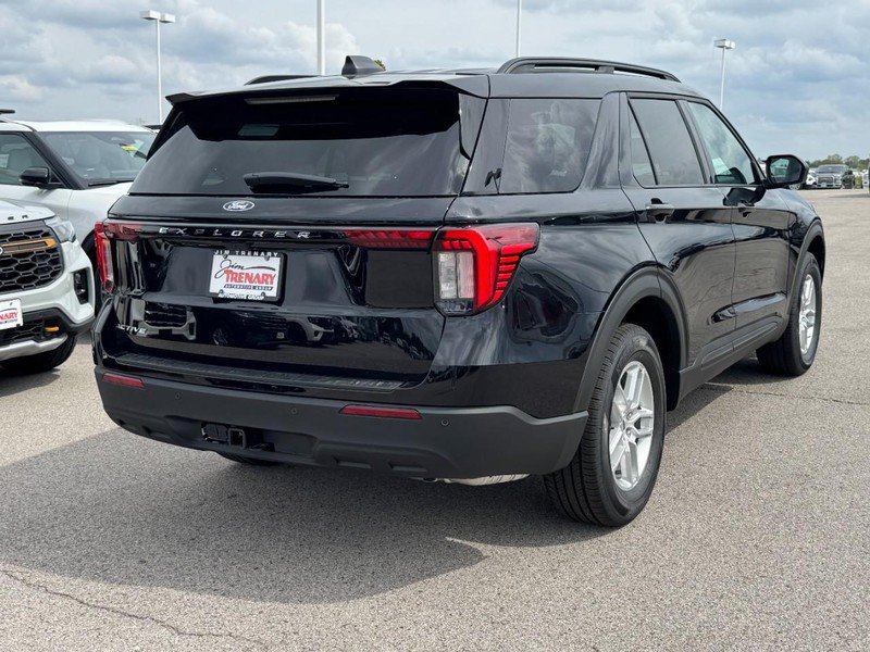New 2027 Ford Explorer Active AWD/4WD image 3