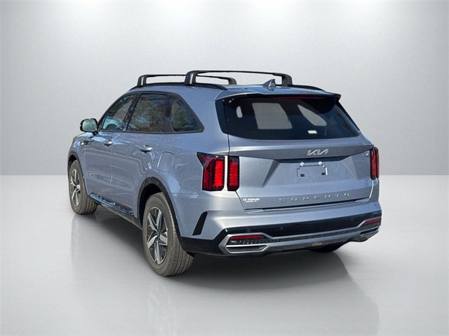 Certified 2022 Kia Sorento S w/ Panoramic Sunroof Package image 3