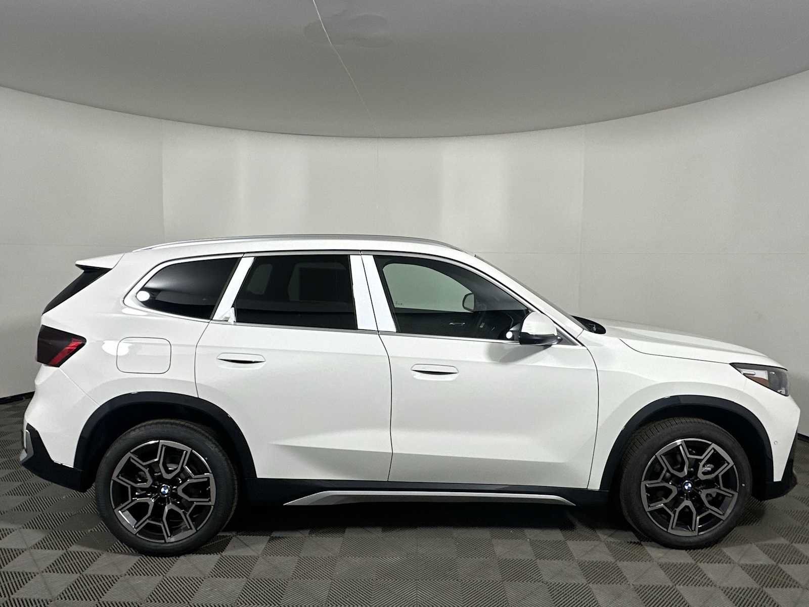 New 2026 BMW X1 xDrive28i image 4