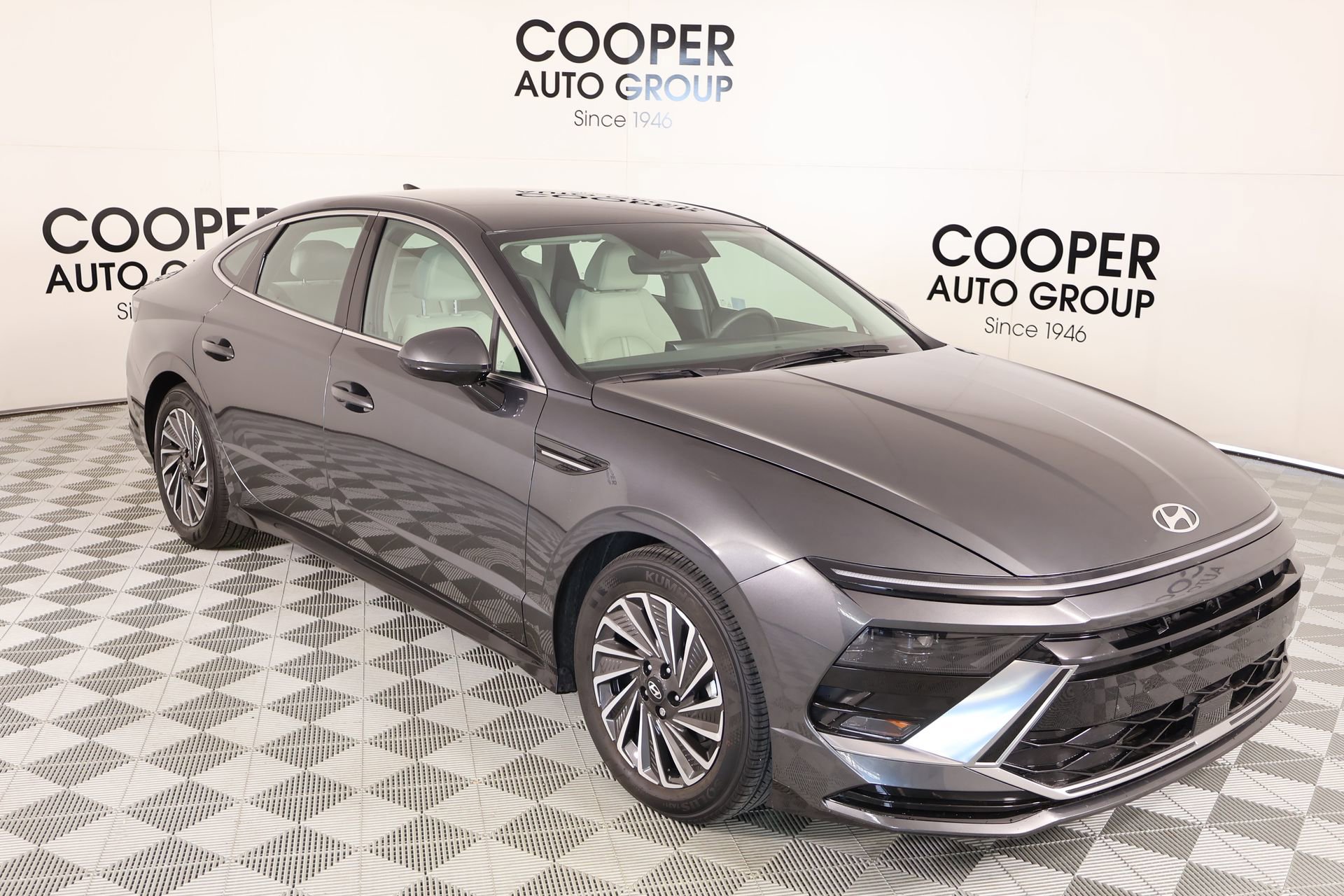 Certified 2025 Hyundai Sonata SEL image 1