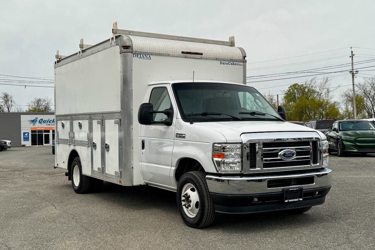 Used 2022 Ford E-350 and Econoline 350 Super Duty w/ Power Windows & Locks Group