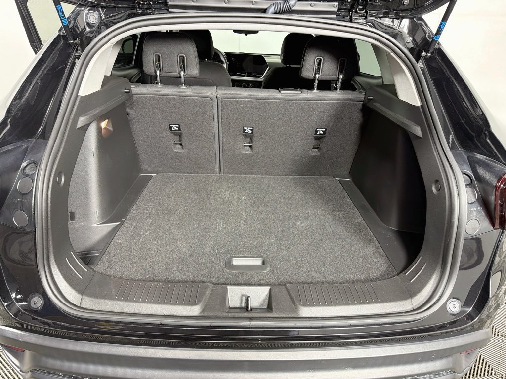 Used 2024 Chevrolet Trax LS FWD image 23