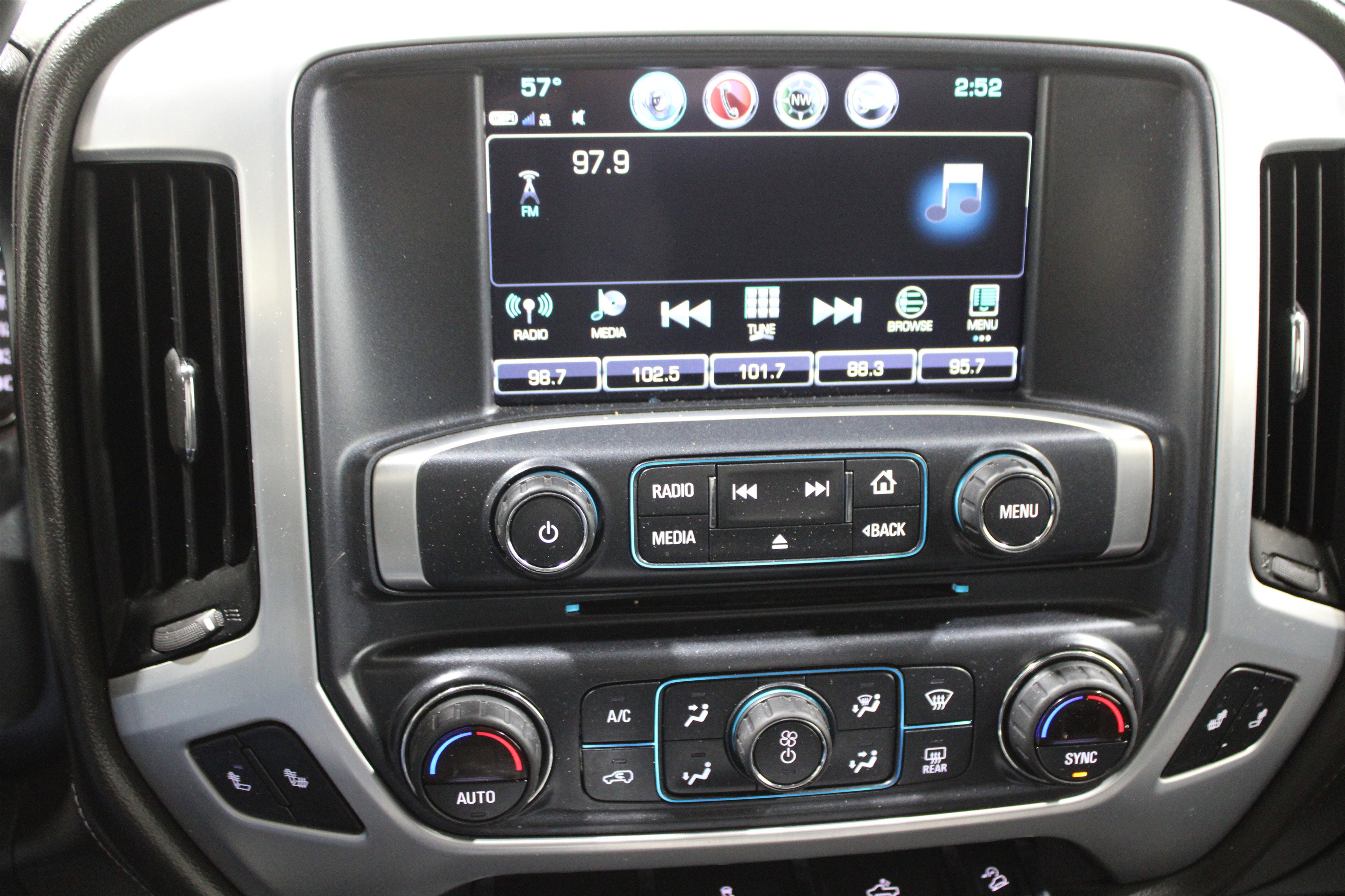 Used 2018 GMC Sierra 1500 SLT w/ SLT Premium Package image 14