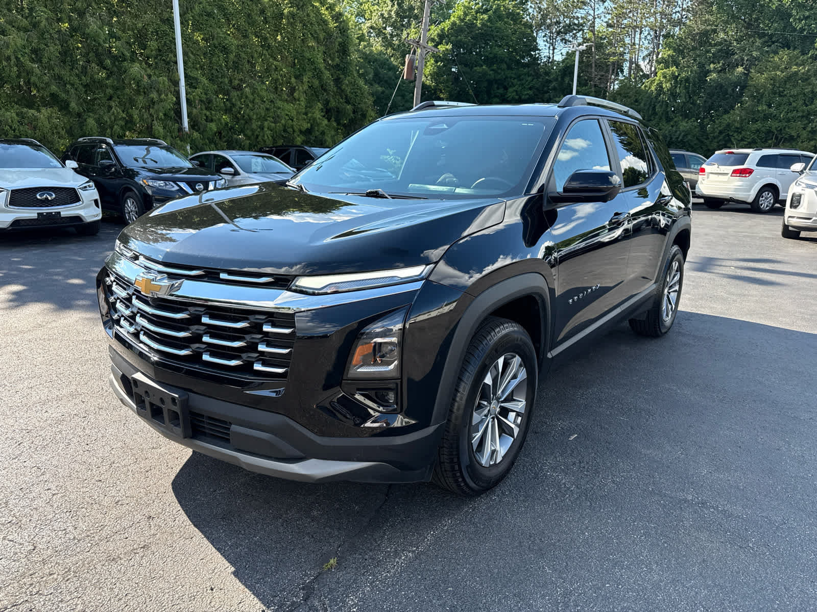 Used 2025 Chevrolet Equinox LT w/ Convenience Package II AWD/4WD image 7