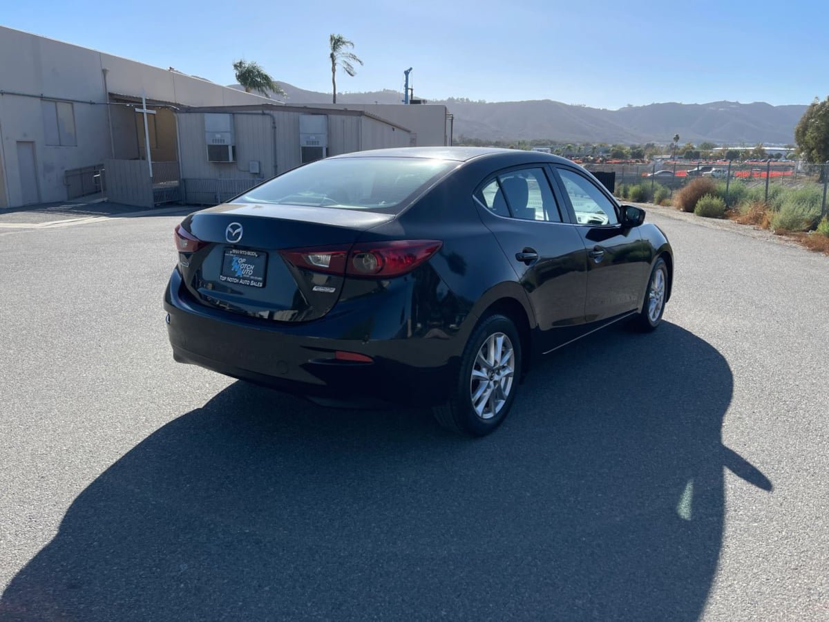 Used 2016 MAZDA MAZDA3 i Sport w/ Preferred Equipment Package FWD image 5