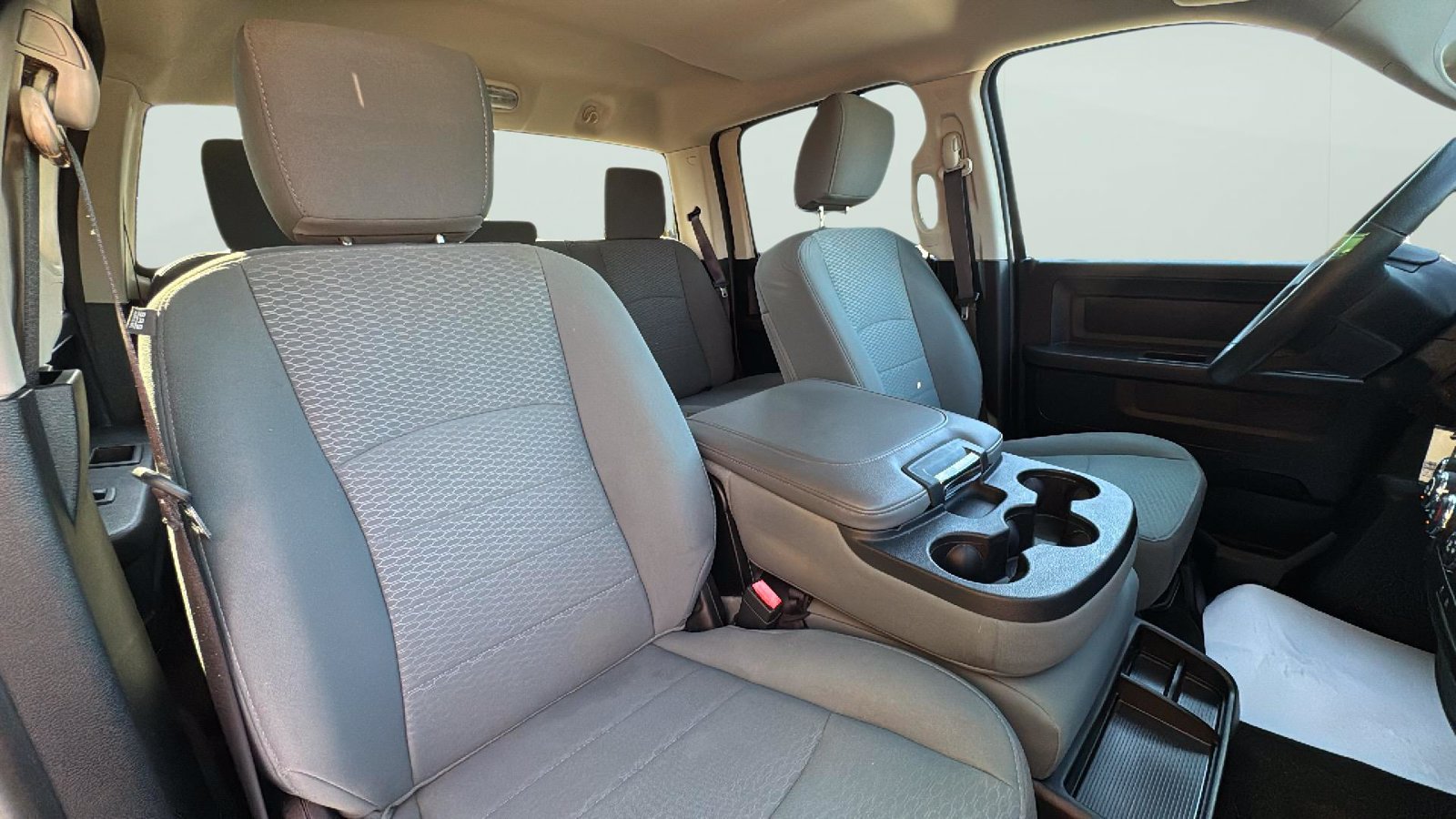 Used 2015 RAM 1500 Express AWD/4WD image 23